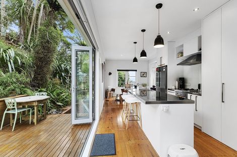 Photo of property in 4 Broomhill Road, Aro Valley, Wellington, 6012