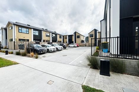 Photo of property in 2/35 Sladden Street, Naenae, Lower Hutt, 5011