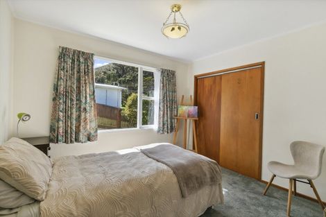 Photo of property in 143 Parkvale Road, Karori, Wellington, 6012