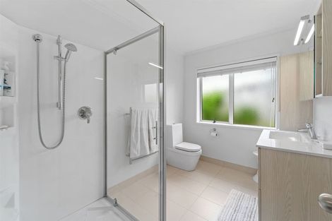 Photo of property in 100 Ferry Road, Arkles Bay, Whangaparaoa, 0932