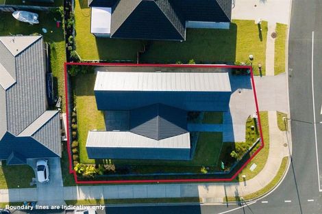 Photo of property in 1 Kaurinui Crescent, One Tree Point, 0118