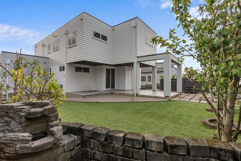 Photo of property in 54 Goodwood Drive, Goodwood Heights, Auckland, 2105
