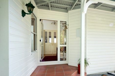 Photo of property in 23 Denholm Road, Hospital Hill, Napier, 4110