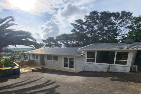 Photo of property in 2/590 East Coast Road, Pinehill, Auckland, 0630