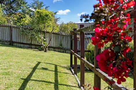 Photo of property in 13 Finlow Drive, Te Atatu South, Auckland, 0610