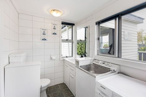 Photo of property in 16 Laurent Place, Greenmeadows, Napier, 4112