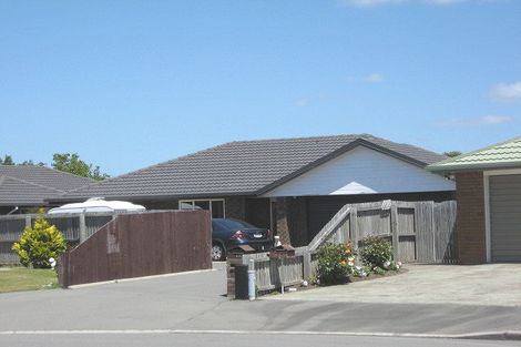 Photo of property in 1/25 Rue De La Mare, Parklands, Christchurch, 8083