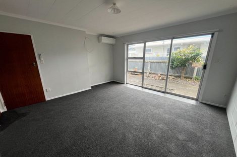 Photo of property in 2/206 Ruahine Street, Roslyn, Palmerston North, 4414