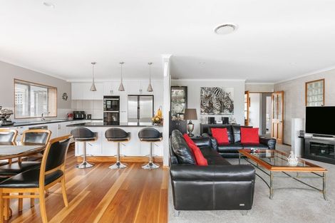 Photo of property in 9 Ashwood Grove, Omokoroa, 3114