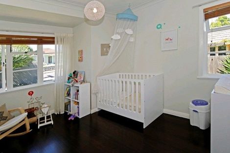 Photo of property in 1/35 Tirotai Crescent, Westmere, Auckland, 1022