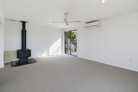 Photo of property in 18 Wyatt Avenue, Onekawa, Napier, 4110