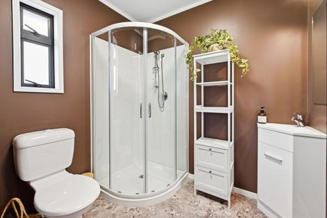 Photo of property in 137 Kenrigg Road West, Kinloch, Taupo, 3377