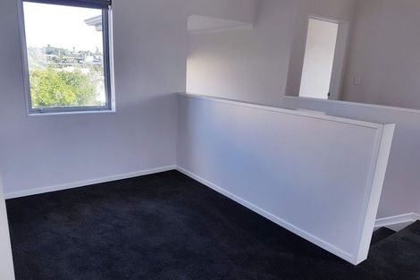 Photo of property in 812b East Coast Road, Oteha, Auckland, 0630