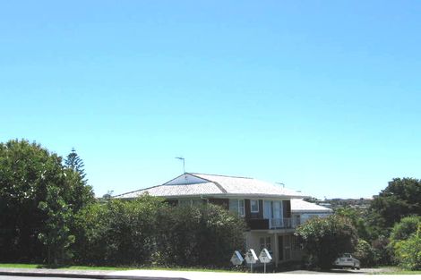 Photo of property in 3/47 East Coast Road, Milford, Auckland, 0620