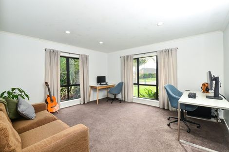 Photo of property in 11 Whitney Place, Rototuna North, Hamilton, 3210