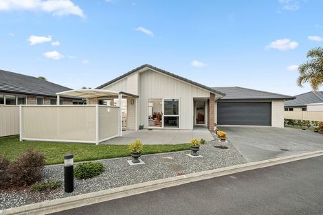 Photo of property in 4 Seashell Drive, Papamoa Beach, Papamoa, 3118