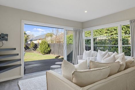 Photo of property in 27 Aorangi Road, Bryndwr, Christchurch, 8053