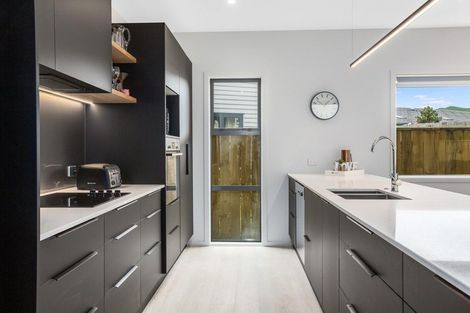 Photo of property in 3a Breakwater Way, Whitby, Porirua, 5024