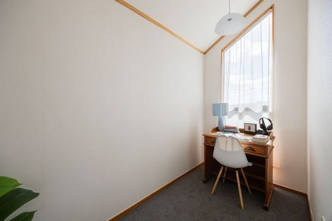 Photo of property in 100 Totara Drive, Pukete, Hamilton, 3200