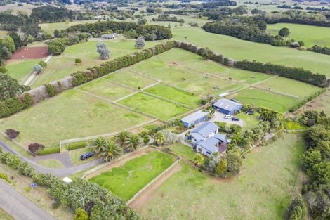 Photo of property in 92 Farm Park Road, Waiuku, 2681