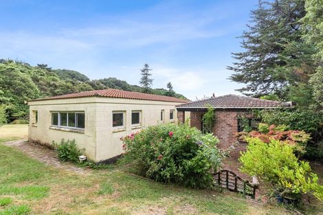 Photo of property in 41 Gardiner Grove, Wainuiomata, Lower Hutt, 5014