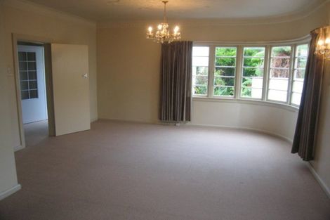 Photo of property in 27 Ake Ake Avenue, Hokowhitu, Palmerston North, 4410