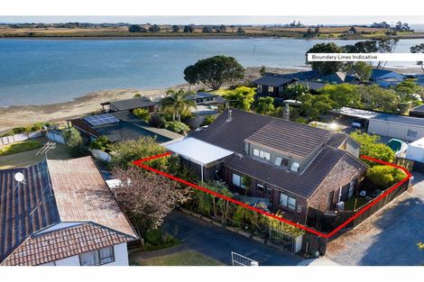 Photo of property in 13a Lawson Way, Weymouth, Auckland, 2103