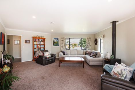 Photo of property in 147 Pacific Drive, Fitzherbert, Palmerston North, 4410