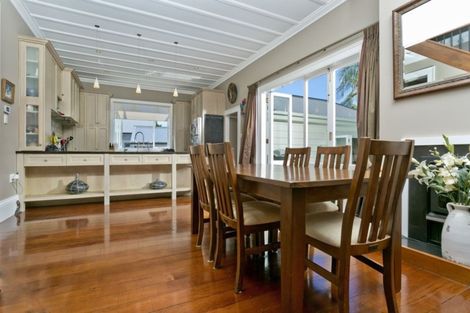 Photo of property in 1 Mozeley Avenue, Devonport, Auckland, 0624