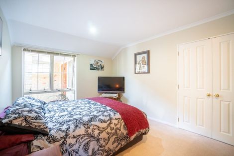 Photo of property in 50 Waicola Drive, Fitzherbert, Palmerston North, 4471