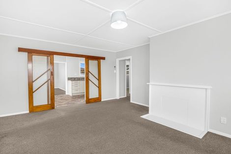 Photo of property in 17 Ngarimu Street, Roslyn, Palmerston North, 4414