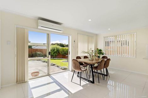 Photo of property in 12 Mt Lebanon Crescent, The Gardens, Auckland, 2105