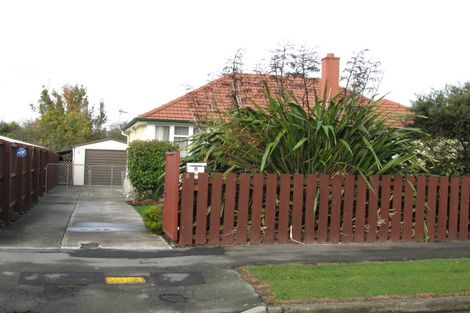 Photo of property in 6 Lambeth Crescent, Northcote, Christchurch, 8052