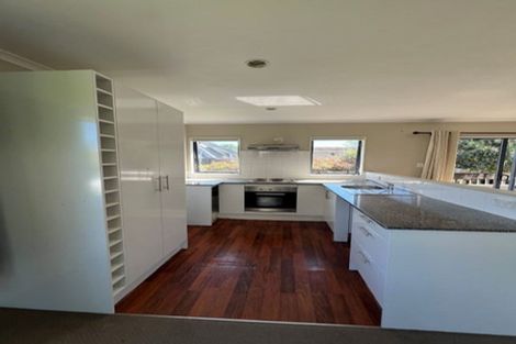 Photo of property in 5 Sherwood Avenue, Te Atatu South, Auckland, 0610