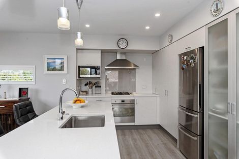 Photo of property in 13a Lyndhurst Road, Te Atatu South, Auckland, 0610