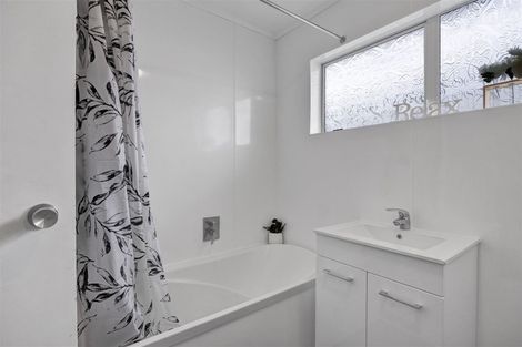 Photo of property in 74a Barrett Street, Westown, New Plymouth, 4310