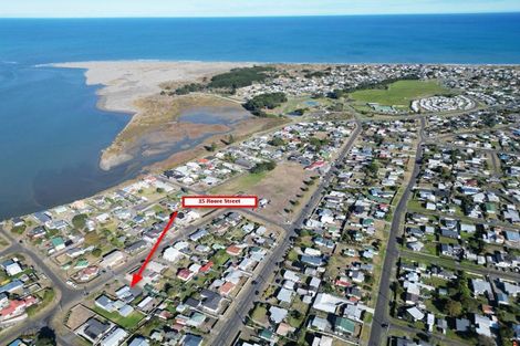 Photo of property in 15 Roore Street, Foxton Beach, Foxton, 4815