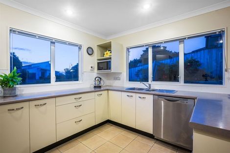 Photo of property in 3 Routeburn Avenue, Aotea, Porirua, 5024