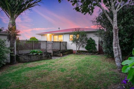 Photo of property in 158 View Road, Sunnyvale, Auckland, 0612