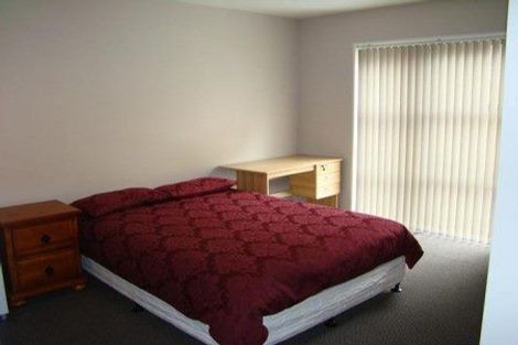 Photo of property in 100 Rattray Street, Riccarton, Christchurch, 8041