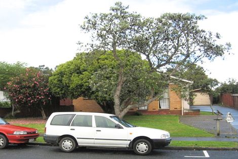 Photo of property in 3b Ballater Place, Highland Park, Auckland, 2010