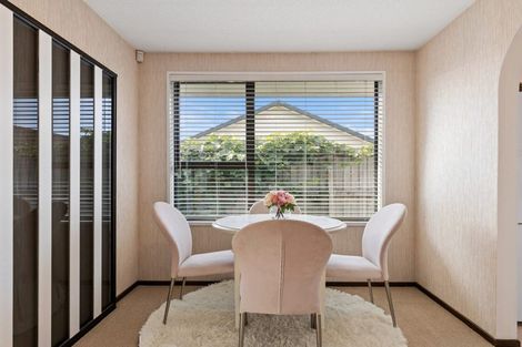 Photo of property in 2/116 Reynolds Avenue, Bishopdale, Christchurch, 8053