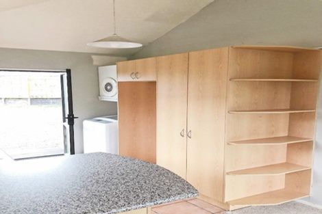 Photo of property in 21 Seabrook Avenue, New Lynn, Auckland, 0600