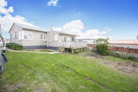 Photo of property in 309 Great North Road, Henderson, Auckland, 0612