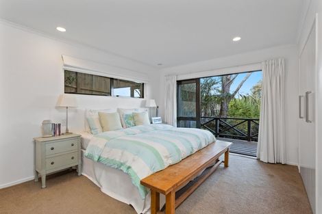 Photo of property in 1/2 Parr Terrace, Castor Bay, Auckland, 0620