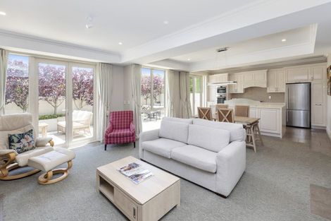 Photo of property in 152 Merivale Lane, Merivale, Christchurch, 8014