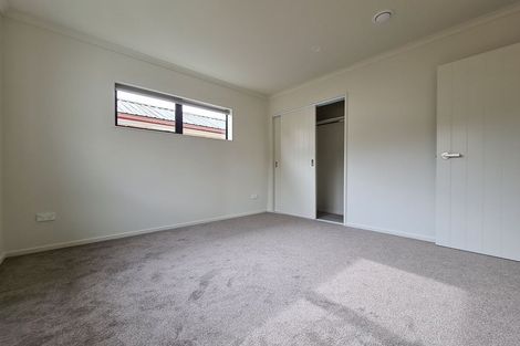 Photo of property in 90a Gossamer Drive, Pakuranga Heights, Auckland, 2010