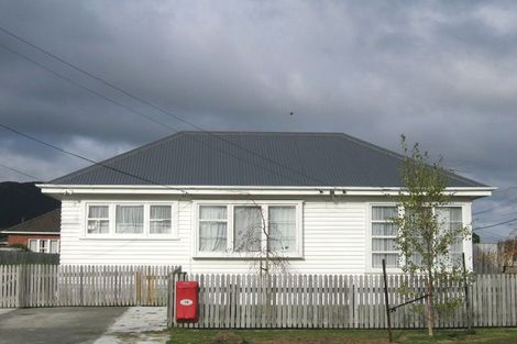 Photo of property in 14 Lincoln Avenue, Epuni, Lower Hutt, 5011