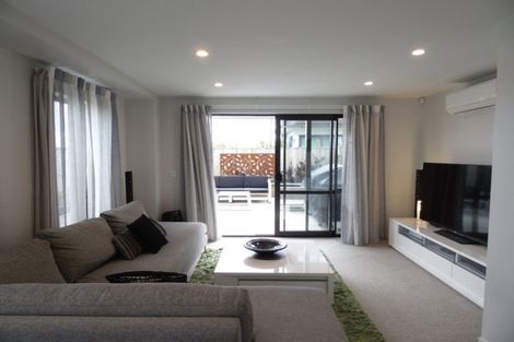 Photo of property in 51 Carder Court, Hobsonville, Auckland, 0618