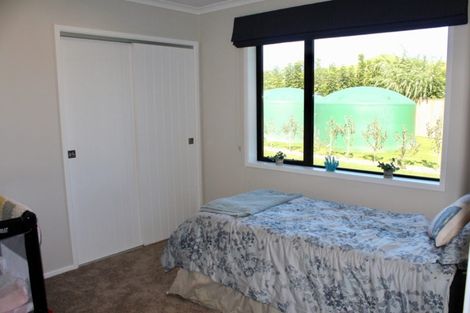 Photo of property in 38 Mountain View Drive, Manakau, Otaki, 5583